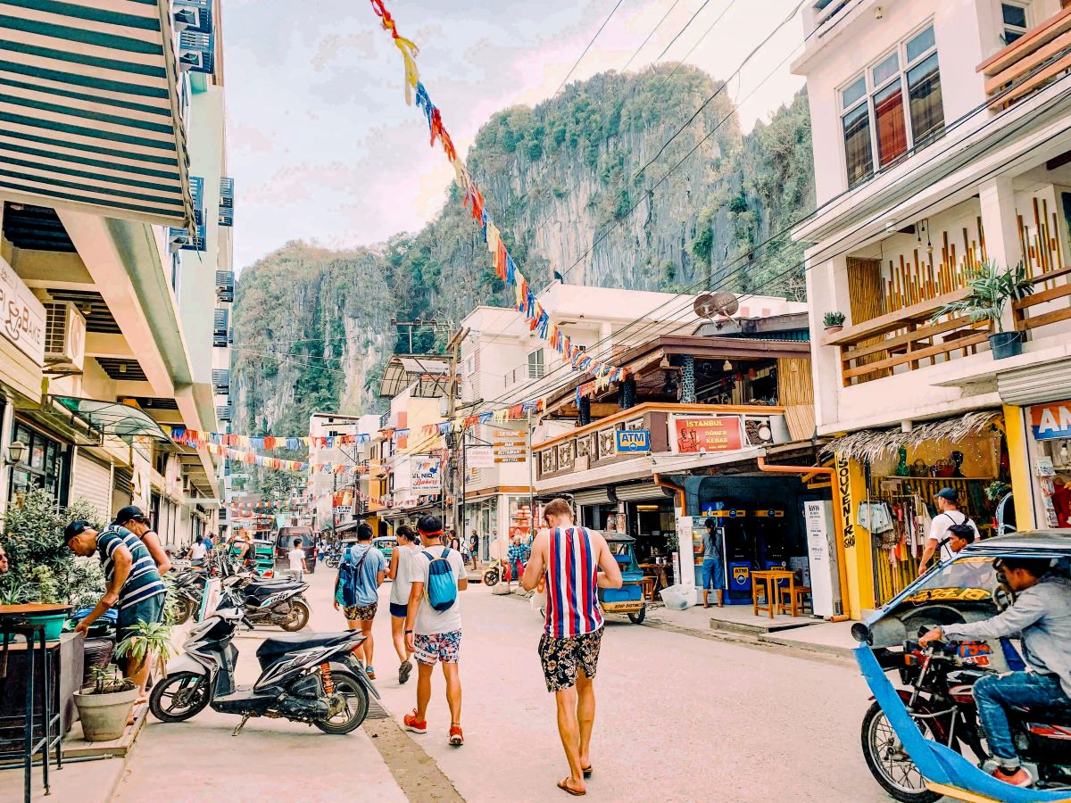 Bustling street in Palawan.