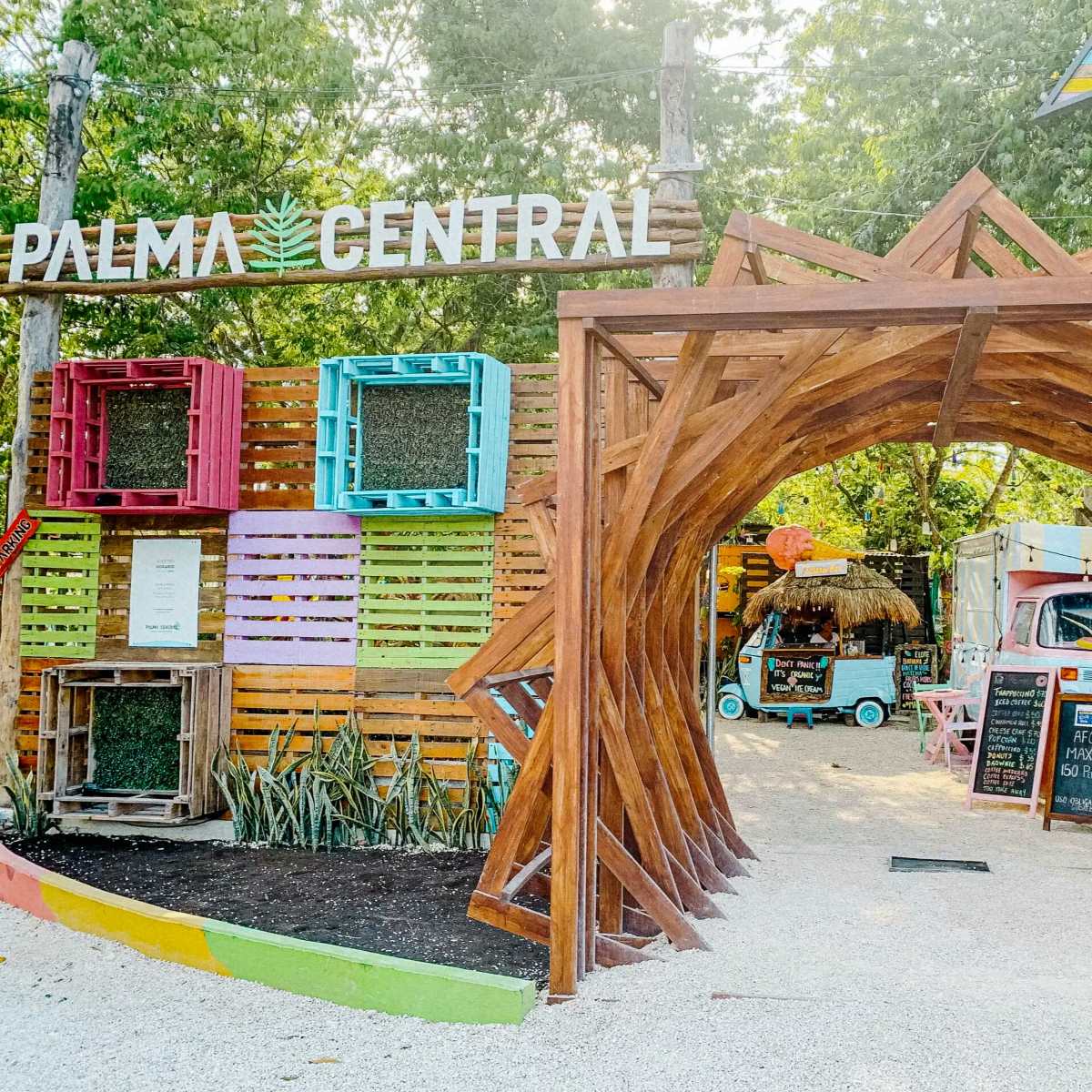 The entrance to Palma Central food truck park.