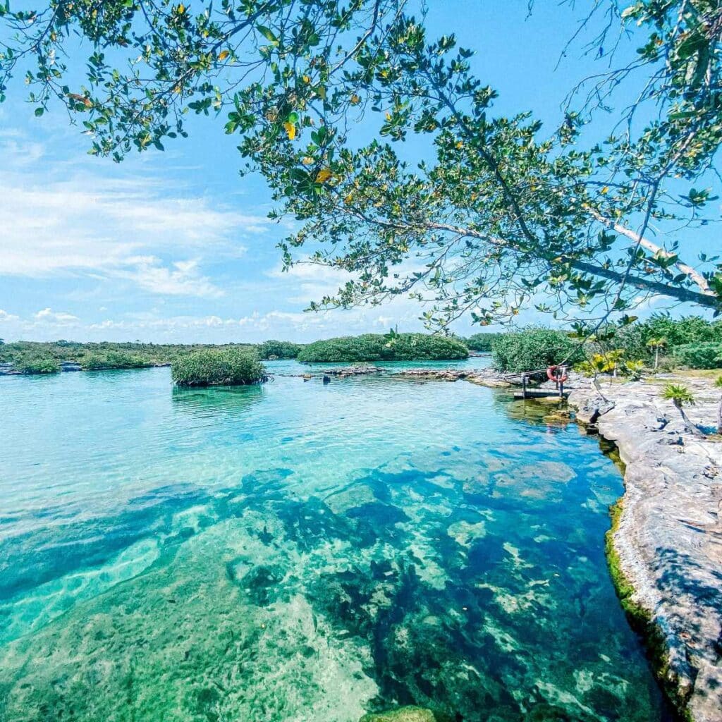 yal-ku-lagoon-in-akumal-mexico-living-to-the-fullest